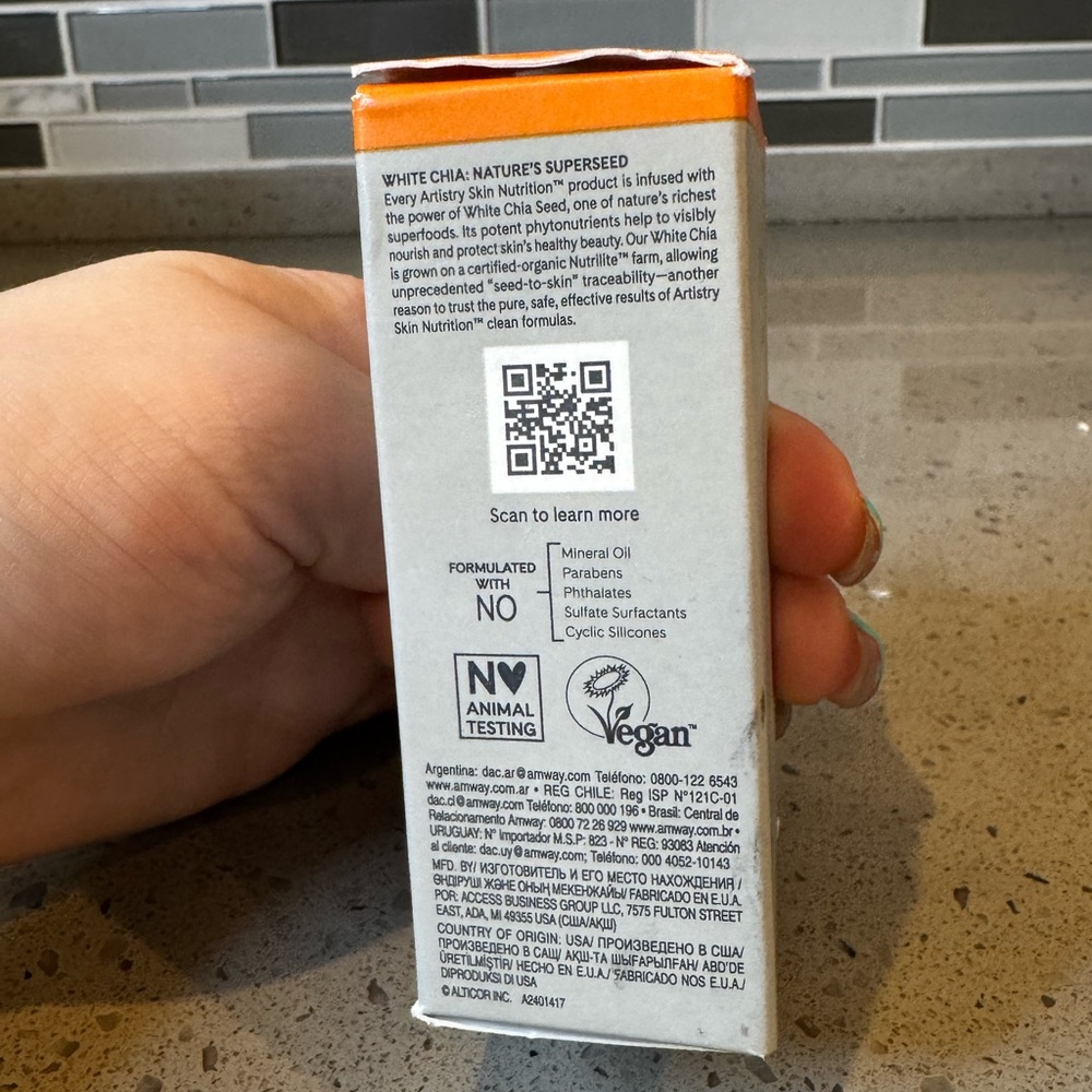 ARTISTRY - Vitamin C + HA3 Daily Serum .40 Oz - Picture 4 of 6